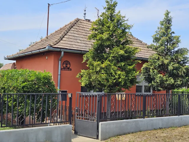 Eladó ház Szőlősgyörök 80 nm