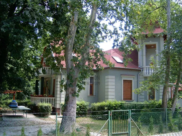 Eladó ház Balatonszemes 680 nm