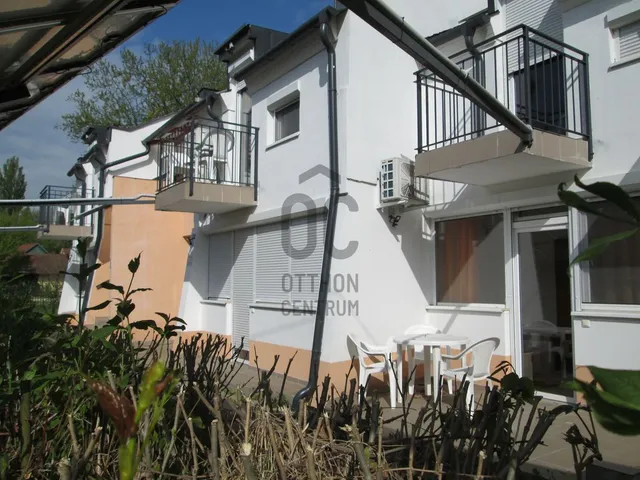 Eladó nyaraló Balatonszemes 300 nm