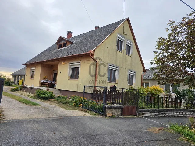 Eladó ház Lengyeltóti 180 nm