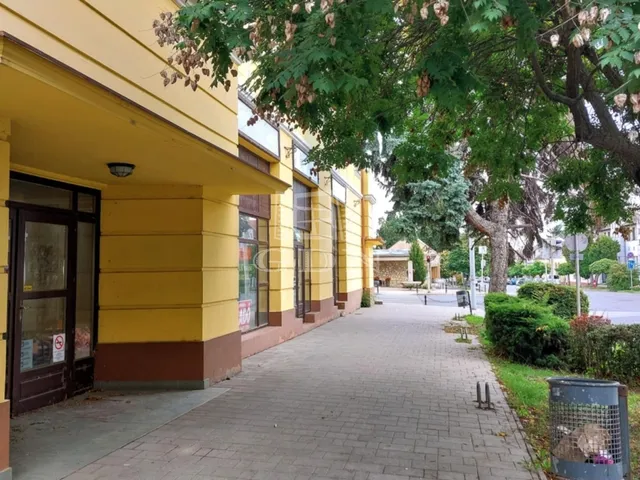 Kiadó kereskedelmi és ipari ingatlan Marcali 352 nm