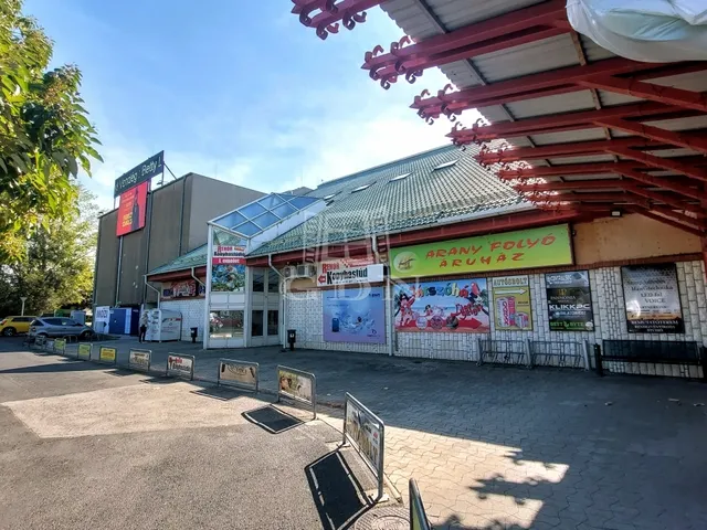 Eladó kereskedelmi és ipari ingatlan Gyenesdiás 37 nm