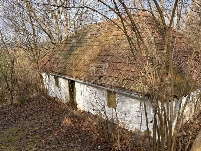 Eladó telek Újudvar 1041 nm