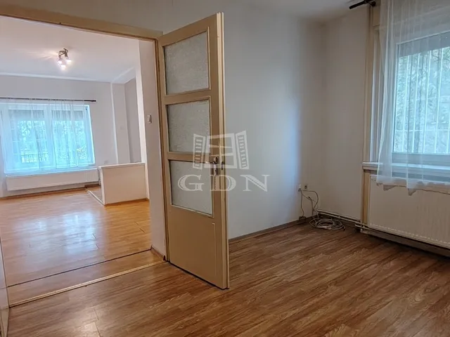 Kiadó lakás Budapest XIV. kerület, Herminamező 48 nm