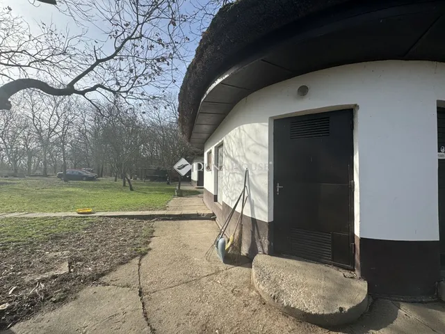 Eladó kereskedelmi és ipari ingatlan Balmazújváros 264 nm