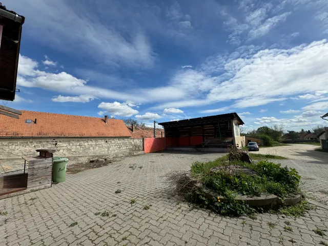 Eladó telek Perbál 1538 nm