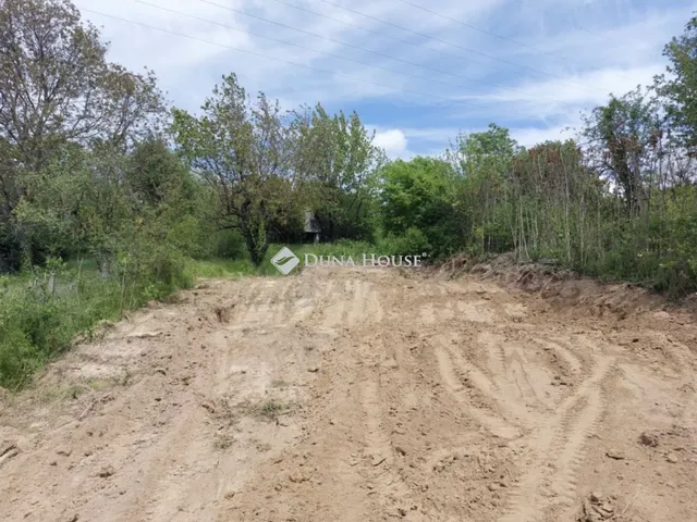 Eladó telek Biatorbágy 622 nm