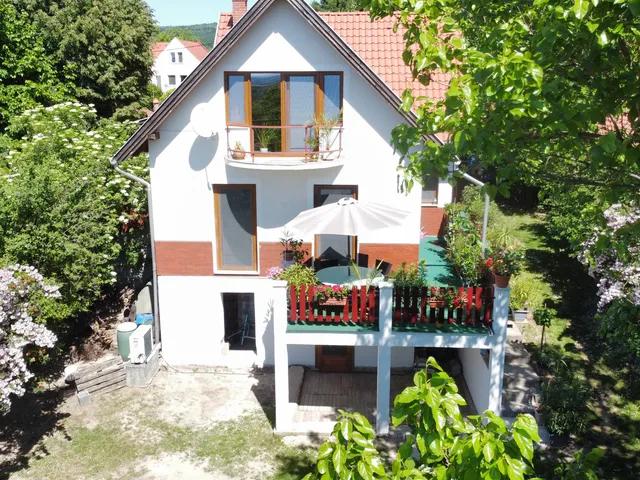 Eladó ház Budajenő 262 nm