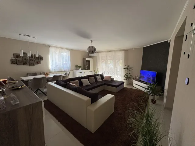 Eladó lakás Székesfehérvár, Lugosi utca 119 nm