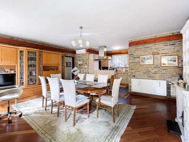 Eladó ház Csobánka 240 nm