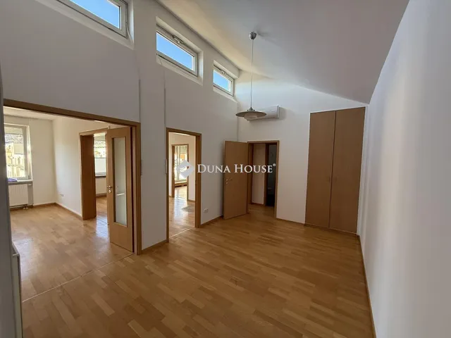 Kiadó lakás Budapest XII. kerület 186 nm