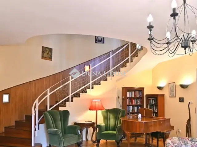 Eladó ház Telki, Szilfa utca 560 nm