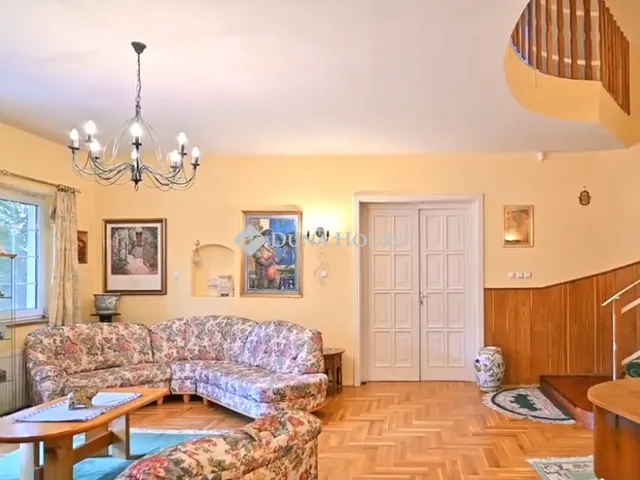 Eladó ház Telki, Szilfa utca 560 nm