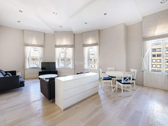 Eladó lakás Budapest V. kerület 94 nm