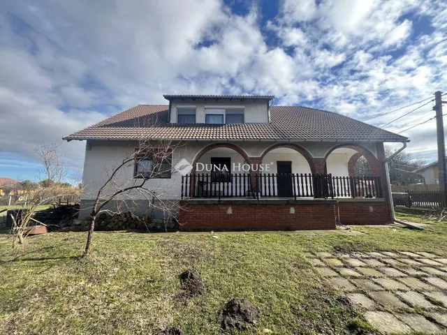 Eladó ház Gárdony, Gárdonyi utca 160 nm