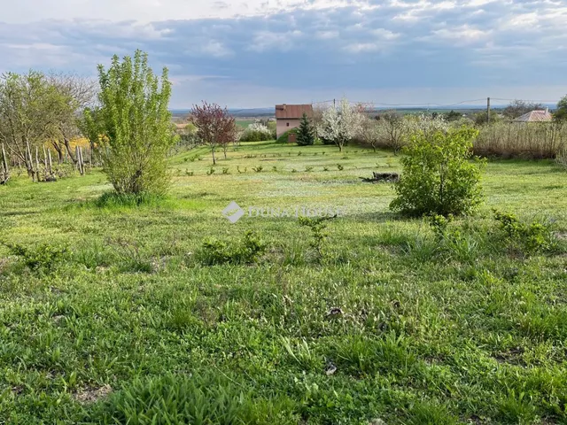 Eladó telek Füle, Nincs utca 2495 nm