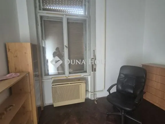 Eladó lakás Budapest VII. kerület, Klauzál tér 64 nm