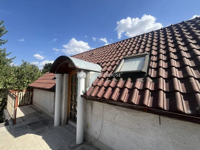 Ház – Gárdony - Több