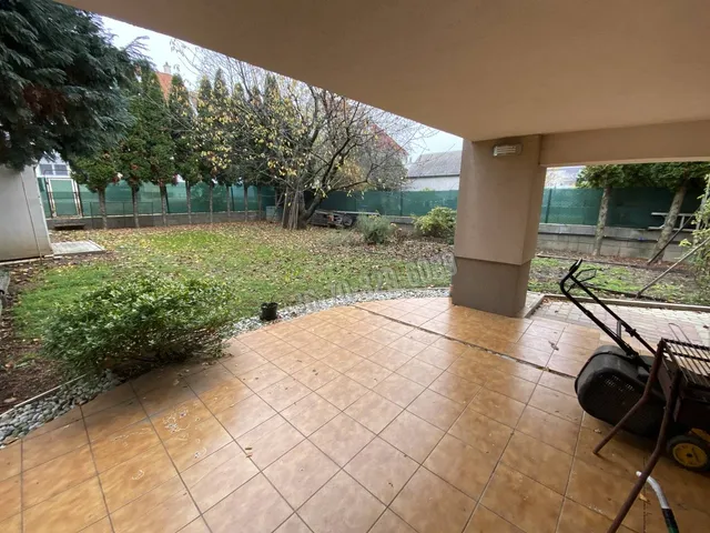 Eladó ház Sopron, Ravazd utcai lakótelep 209 nm