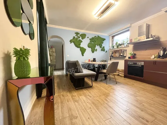 Eladó lakás Sopron, Belváros 132 nm