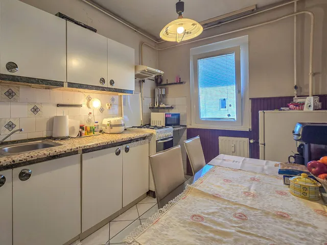 Eladó lakás Sopron, Jereván-lakótelep 62 nm