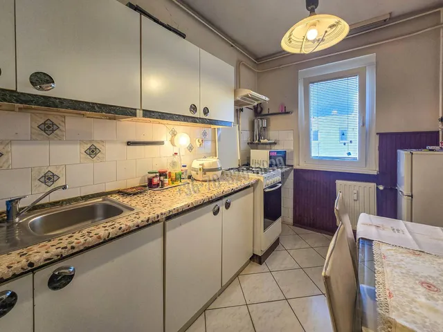 Eladó lakás Sopron, Jereván-lakótelep 62 nm