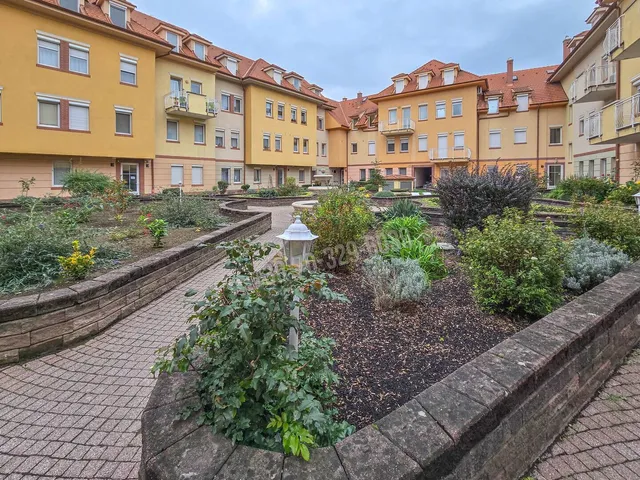 Kiadó lakás Sopron, Belváros, Ógabona tér  57 nm