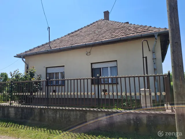 Eladó ház Tiszaföldvár 79 nm