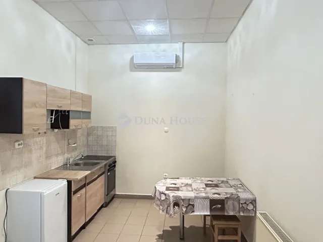 Kiadó kereskedelmi és ipari ingatlan Eger 55 nm