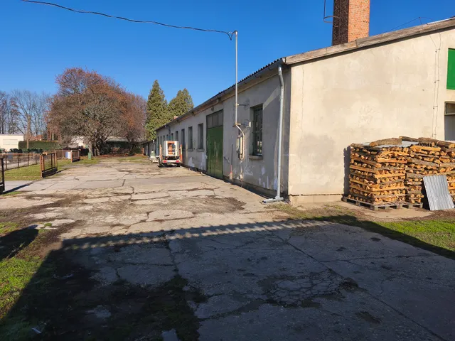 Eladó kereskedelmi és ipari ingatlan Zalaegerszeg, Ságod, Ságodi ipartelep 900 nm