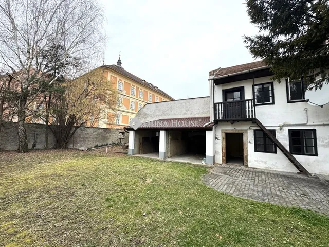Eladó ház Eger, Dr. Hibay Károly utca 280 nm