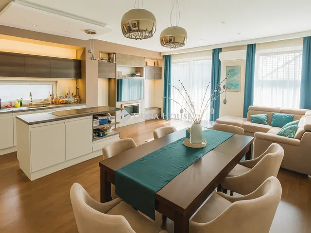 Eladó ház Üröm, Völgyliget sétány 125 nm