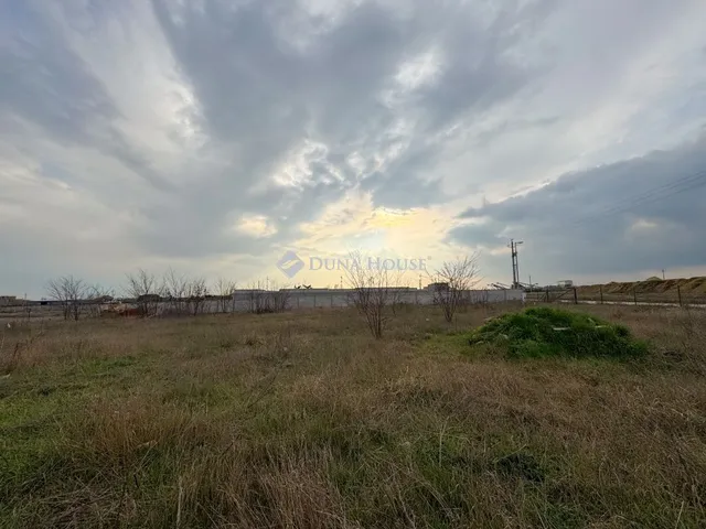 Eladó kereskedelmi és ipari ingatlan Nagytarcsa 1770 nm