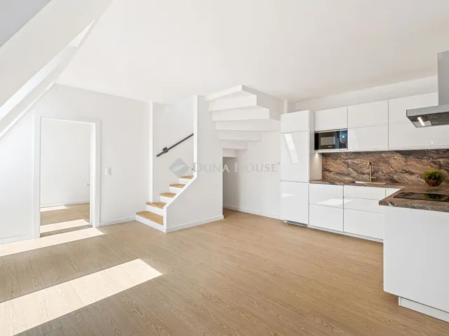 Eladó lakás Budapest VI. kerület 111 nm