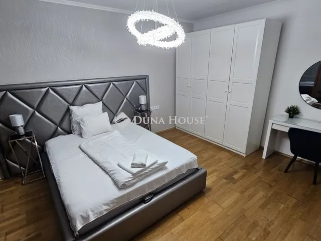 Eladó lakás Budapest VI. kerület 127 nm
