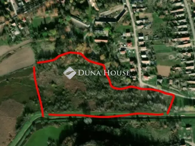 Eladó telek Ádánd 42558 nm