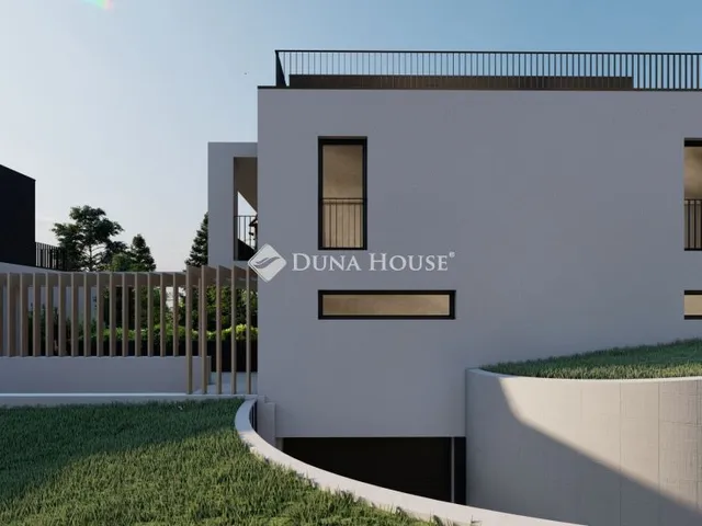 Eladó lakás Budapest III. kerület, Tarhos utca 136 nm