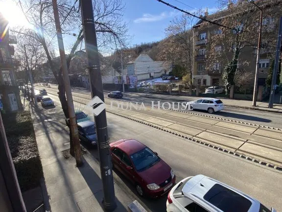 Eladó lakás Budapest III. kerület, Bécsi út 53 nm