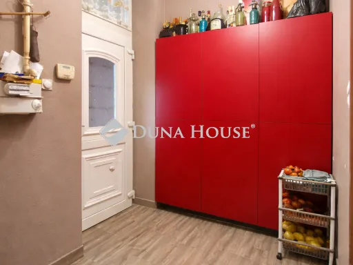 Eladó lakás Budapest XIII. kerület, Frangepán utca 38 nm