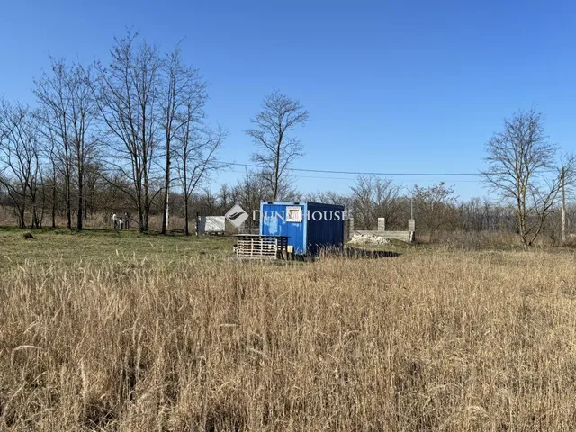 Eladó telek Felcsút 908 nm