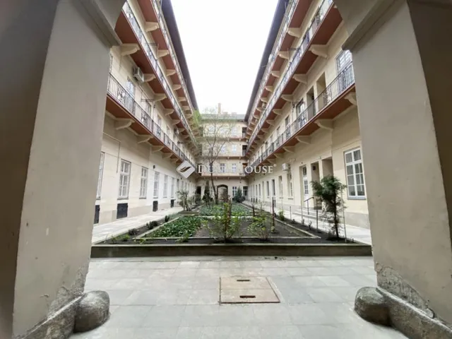 Eladó lakás Budapest VI. kerület 37 nm