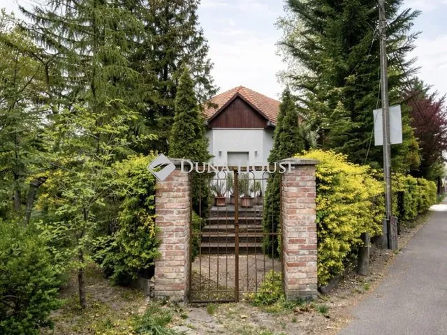 Eladó ház Budapest III. kerület, Vasút sor 145 nm