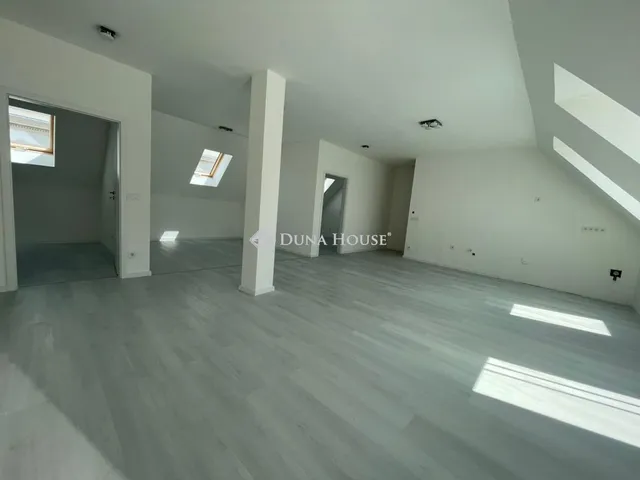 Eladó lakás Budapest VI. kerület, Rózsa utca 104 nm