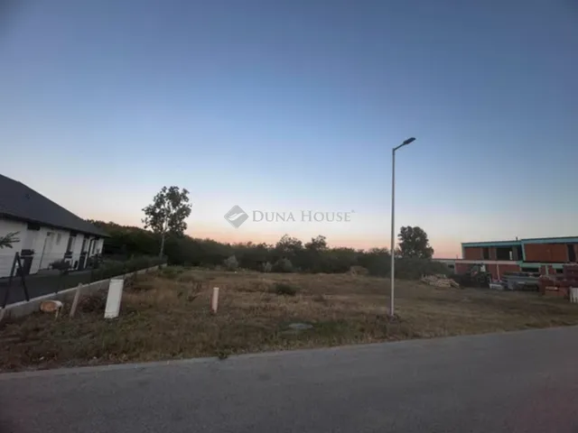 Eladó telek Dunaharaszti, Nincs utca 875 nm