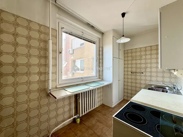 Eladó lakás Budapest III. kerület, Amfiteátrum utca 49 nm