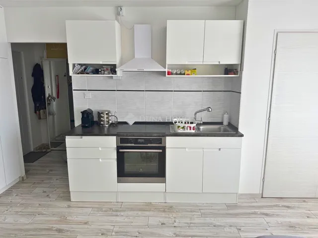 Eladó lakás Budapest XIII. kerület, Ördögmalom utca 27 nm