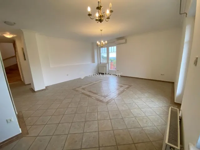 Kiadó lakás Budapest III. kerület, Szépvölgyi út 130 nm