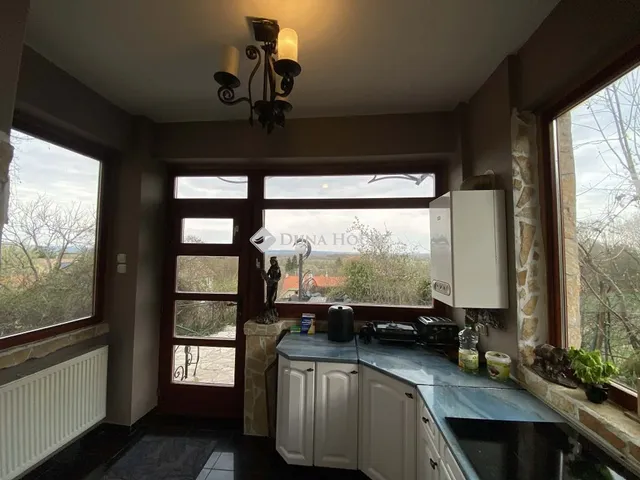 Eladó ház Leányfalu 97 nm