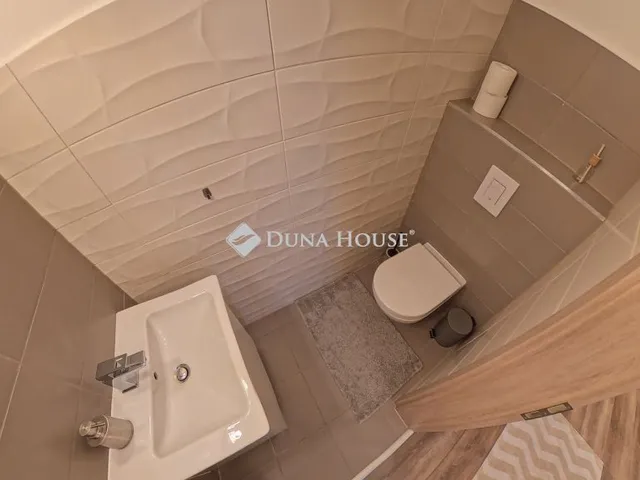 Kiadó lakás Budapest XIII. kerület, Meder utca 113 nm