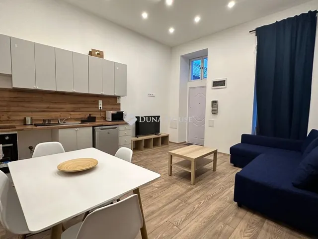 Eladó lakás Budapest VIII. kerület, Gyulai Pál utca 32 nm